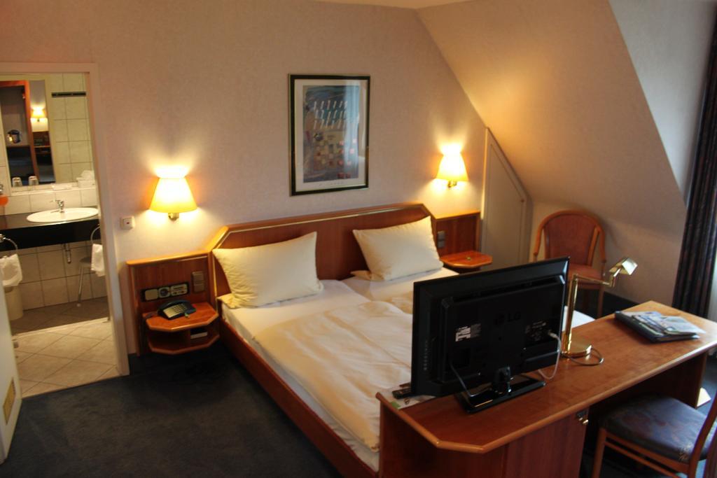 Hotel-Gasthof Die Post Brennerei Frankenhoehe Schillingsfürst Pokój zdjęcie