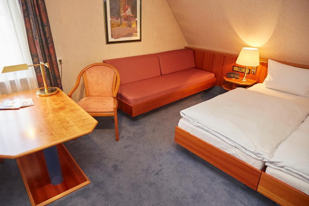 Hotel-Gasthof Die Post Brennerei Frankenhoehe Schillingsfürst Zewnętrze zdjęcie